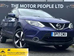Blue Used 2017 Nissan Qashqai N-Connecta SUV | £7,995 (Good price)