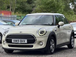 White Used 2019 Mini Cooper Classic Hatchback | £9,995 (Good price)