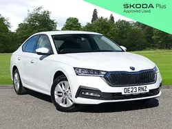 Moon white metallic Used 2023 Skoda Octavia SE Technology Hatchback | £18,995 (Fair price)