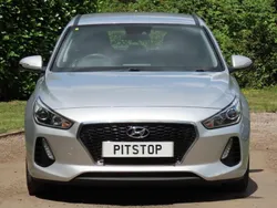 Platinum silver Used 2018 Hyundai i30 Estate | £7,500 (Fair price)