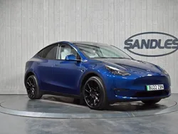 Blue Used 2022 Tesla Model Y Long Range SUV | £26,499 (Fair price)
