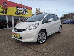 White Used 2014 Honda Jazz ES Hatchback | £5,995 (A bit pricey)