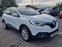 White Used 2016 Renault Kadjar Dynamique SUV | £5,995 (Good price)