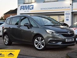 Grey Used 2017 Vauxhall Zafira SRi MPV | £5,990 (Fair price)