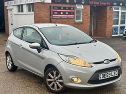 Silver Used 2009 Ford Fiesta Zetec Hatchback | £749 (Good price)