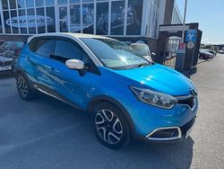 Blue/cream Used 2014 Renault Captur Dynamique SUV | £4,790 (Fair price)