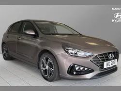 Bronze Used 2022 Hyundai i30 SE Hatchback | £11,911 (Good price)