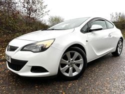 White Used 2015 Vauxhall Astra GTC Sport Hatchback | £4,295