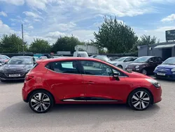 Red Used 2015 Renault Clio IV Dynamique Hatchback | £4,790 (Good price)