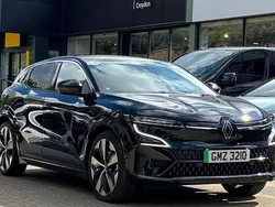 Black Used 2024 Renault Mégane Komfort Hatchback | £21,969 (Fair price)