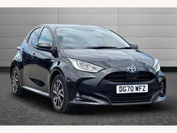 Eclipse black Used 2020 Toyota Yaris Hybrid Design Hatchback | £13,250 (Fair price)