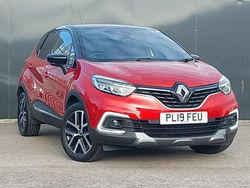 Red Used 2019 Renault Captur Version S SUV | £11,998 (A bit pricey)
