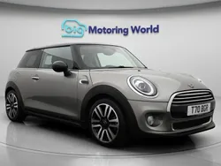 Silver Used 2019 Mini Cooper Exclusive Hatchback | £14,200 (Fair price)