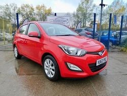 Red Used 2013 Hyundai i20 Active Hatchback | £4,995 (Fair price)