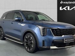 Blue Used 2025 Kia Sorento SUV | £45,490 (Expensive)