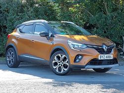 Orange Used 2022 Renault Captur SE SUV | £15,298 (Fair price)