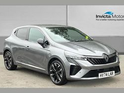 Grey Used 2024 Renault Clio V Techno Hatchback | £15,945 (Fair price)