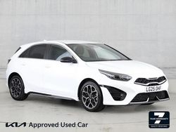White Used 2025 Kia Ceed GT GT-Line Hatchback | £20,887 (Good price)
