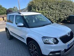 White Used 2015 Skoda Yeti Elegance SUV | £5,495 (Good price)
