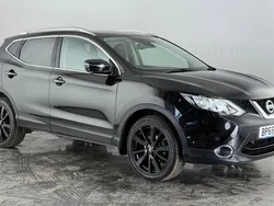 Black Used 2016 Nissan Qashqai Tekna SUV | £7,950 (Fair price)