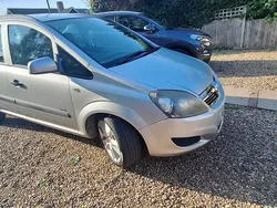 Silver Used 2010 Vauxhall Zafira MPV | £1,200 (Good price)