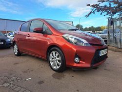 Red Used 2012 Toyota Yaris Hybrid T4 Hatchback | £8,375 (Expensive)