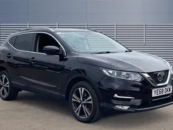 Black Used 2017 Nissan Qashqai N-Connecta SUV | £11,883 (Fair price)