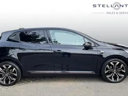 Black Used 2021 Renault Clio V | £13,350 (A bit pricey)
