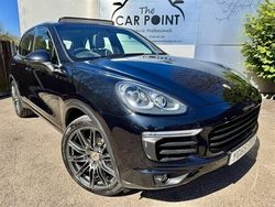 Black Used 2015 Porsche Cayenne SUV | £19,450 (Fair price)
