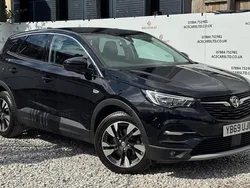 Black Used 2019 Vauxhall Grandland X SRi SUV | £10,695 (Fair price)