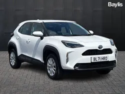 White Used 2022 Toyota Yaris Hybrid Estate | £17,316 (Super price)