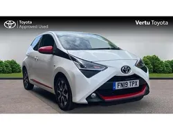 White Used 2019 Toyota Aygo Trend Hatchback | £7,337 (Fair price)