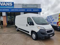 White Used 2020 Peugeot Boxer Van | £12,691 (Fair price)