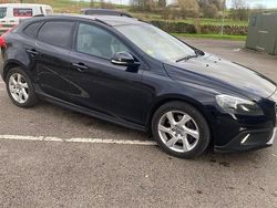 Used 2014 Volvo V40 CC Estate | £5,695 (Fair price)