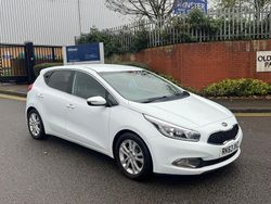 White Used 2013 Kia Ceed Hatchback | £2,495 (Fair price)