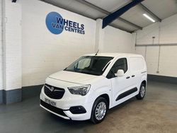 White Used 2021 Vauxhall Combo Sportive MPV | £9,790 (Good price)