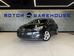 Black Used 2012 Vauxhall Astra SRi Hatchback | £2,990 (Fair price)