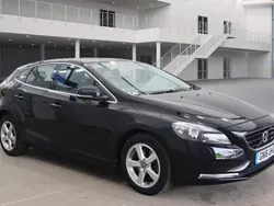 Black Used 2016 Volvo V40 SE Estate | £6,995 (Fair price)
