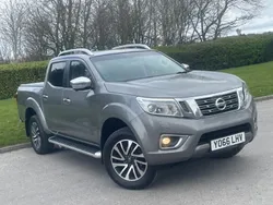 Grey Used 2016 Nissan Navara Tekna Pickup | £14,450 (Fair price)