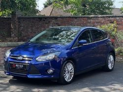 Blue Used 2014 Ford Focus Zetec Hatchback | £4,425