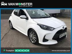 White Used 2022 Toyota Yaris Hybrid Hatchback | £14,848 (Super price)