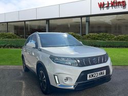 White Used 2023 Suzuki Vitara SZ5 SUV | £18,795 (Good price)