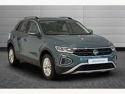 Petrol blue Used 2022 VW T-Roc Life SUV | £18,649 (Fair price)