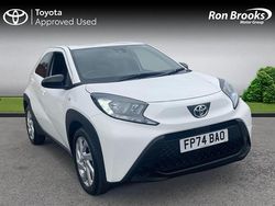 White Used 2024 Toyota Aygo X PURE SUV | £16,200