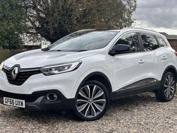 White Used 2016 Renault Kadjar Signature SUV | £6,750 (Fair price)