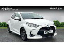 White Used 2022 Toyota Yaris Hybrid Design Hatchback | £18,227 (Fair price)