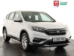 Yellow Used 2017 Honda CR-V SE SUV | £15,649 (Fair price)