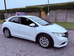 White Used 2013 Honda Civic ES Hatchback | £2,499 (Fair price)