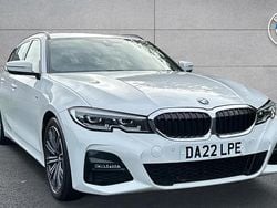 White Used 2022 BMW 320 M Sport Estate | £27,755 (Fair price)