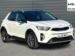 White Used 2022 Kia Stonic 4 SUV | £14,216 (Fair price)